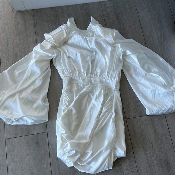 FASHION NOVA SHARING SECRETS DRESS - Picture 2 of 3